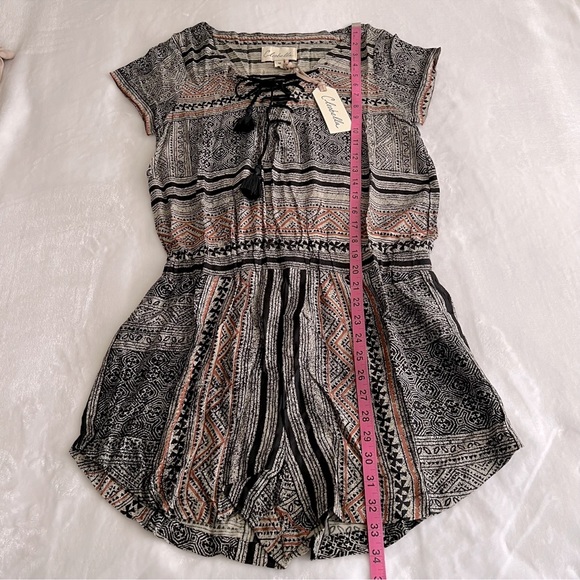 CLEOBELLA Romper Sz M - Picture 9 of 9